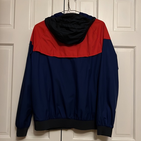 Nike Windbreaker Light Weight - Picture 4 of 7